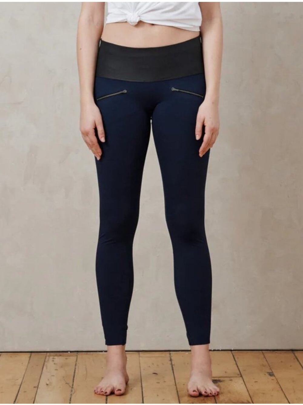 ADAY Throw It Higher Leggings Navy Black Small